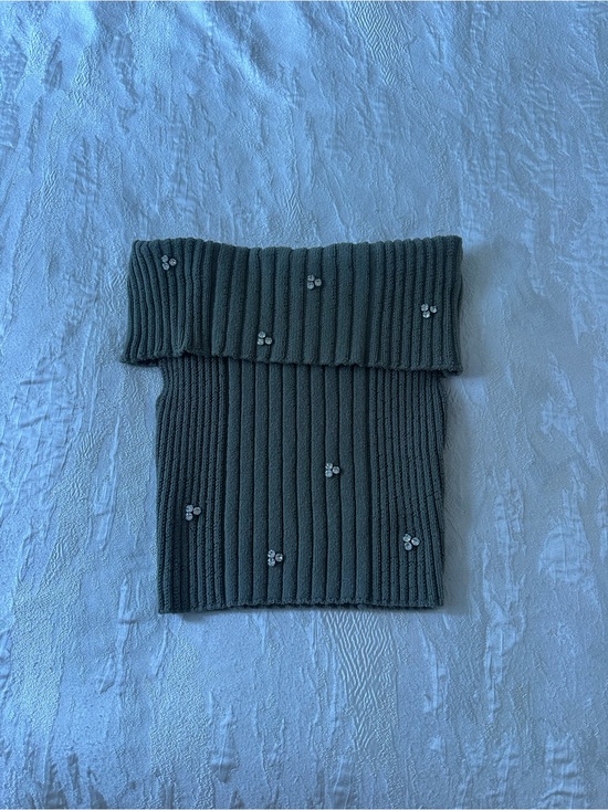 Zara Sweaters - Ribbed Knit Fold-Over Neck Warmer with Pearl Embellishments - Dark Green